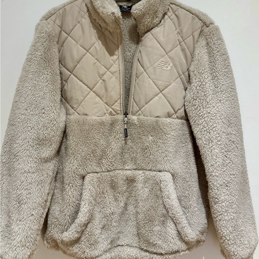 New Balance Cream Sherpa/Teddy Bear Zip-Up Size Medium